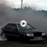 Mercedes-Benz w124, Video Compilation of Brutal Drifts & Burnouts